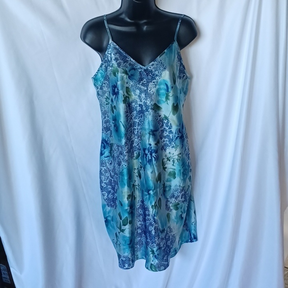 Gilligan & O'Malley Women's Blue Floral Night Gown/Slip dress -Size Medium